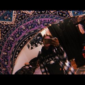 Meet your Posher, Mia